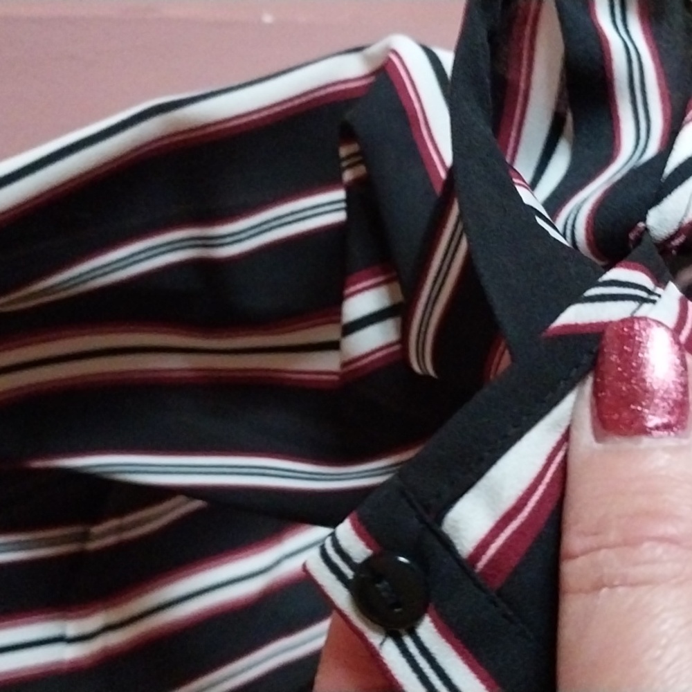 Dr2 Button Down Tunic. Size Small - image 4